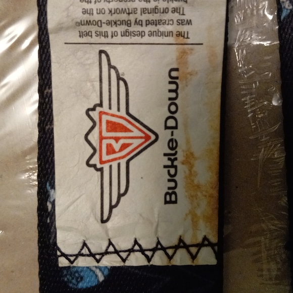 Mordecai and Rigby adjustable buckle belt - Picture 3 of 4